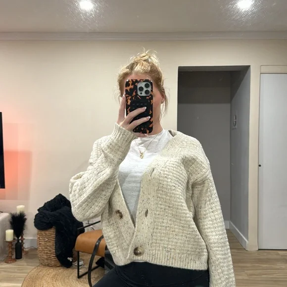 COMFY CROPPED SWEATER - Picture 4 of 4